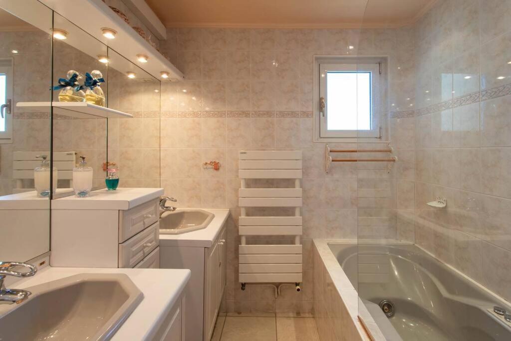 A6- 2 Bdr Incredible Sea View - Ac, Garage & Terrace Apartment Antibes Ngoại thất bức ảnh